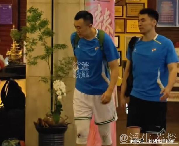 突发！韩德君暂不希望举行退役仪式，或与李晓旭一起举办？